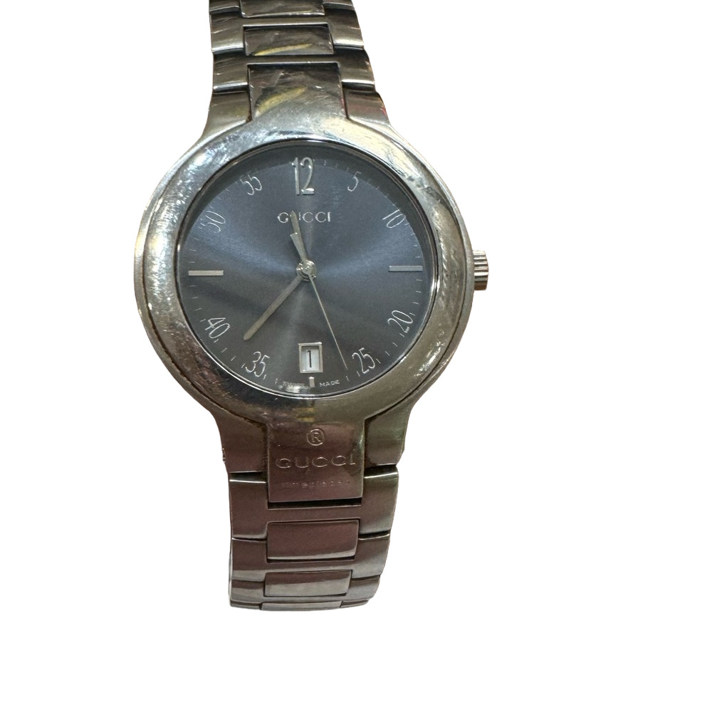 Authentic Men's Gucci Watch
8900M with COA